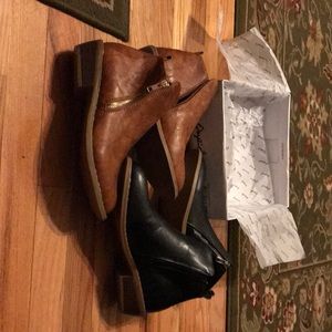 Black and brown boots will split up